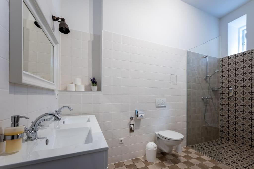 Apartament Spacious 2br By Metro And Center By Hm